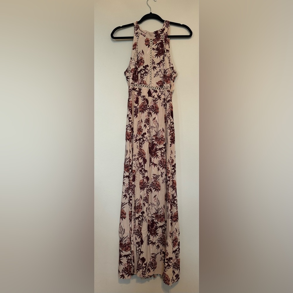 Floral Halter-neck open back maxi dress
